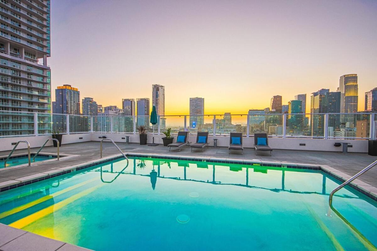 Apartment Dtla 2br Rooftop Jacuzzi & Sunset Views *
